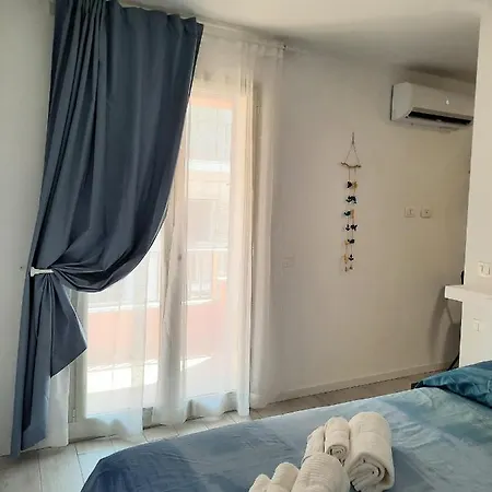 Damaste' Casa Vacanze Apartment *