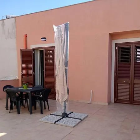 Damaste' Casa Vacanze Apartment *